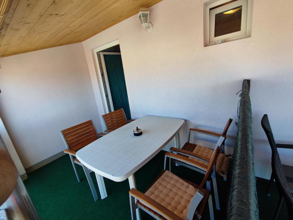 Apartmani Sabira Novi Vinodolski Eksteriør billede