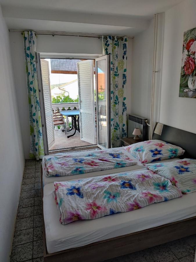 Apartmani Sabira Novi Vinodolski Eksteriør billede
