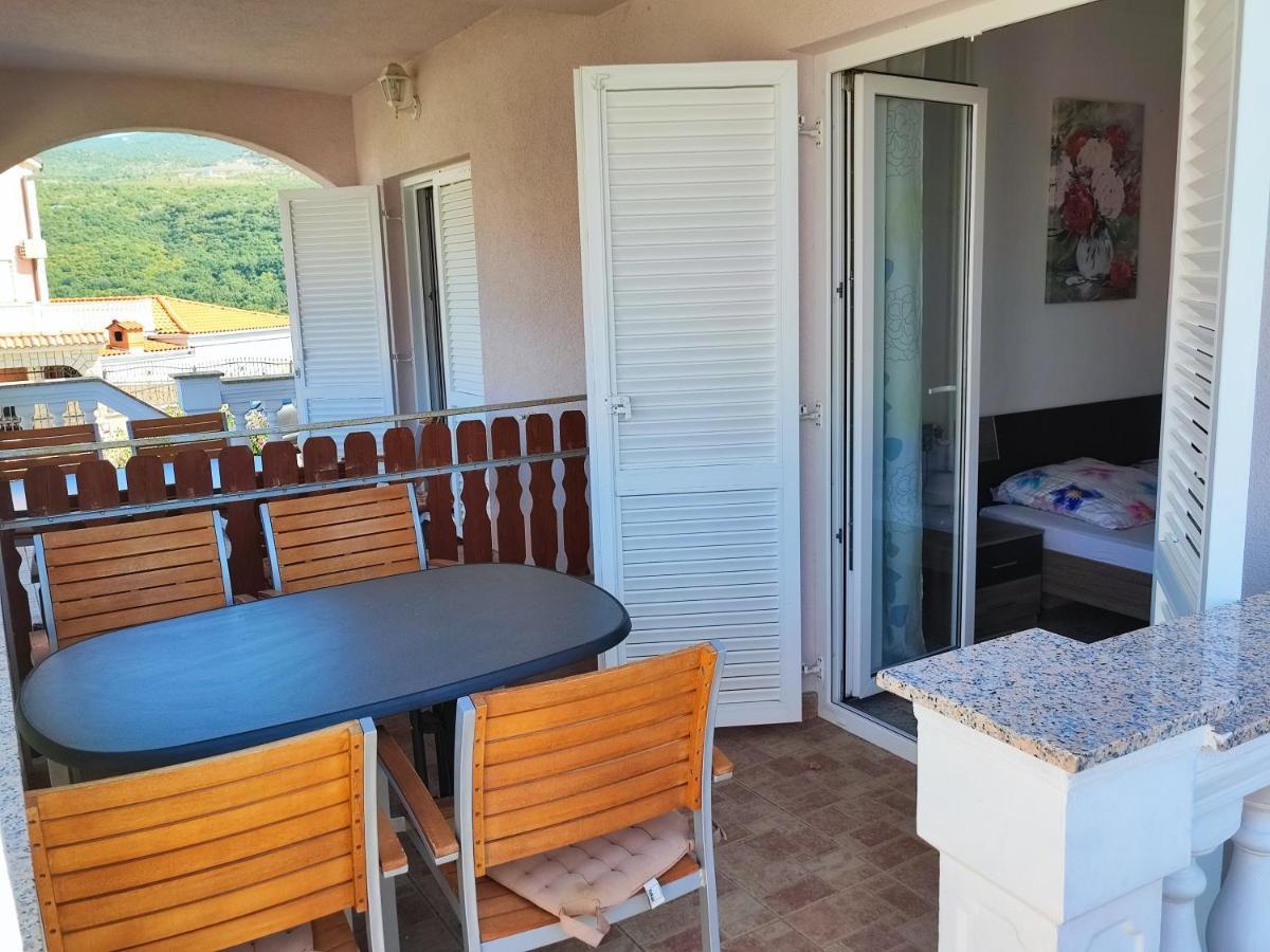 Apartmani Sabira Novi Vinodolski Eksteriør billede